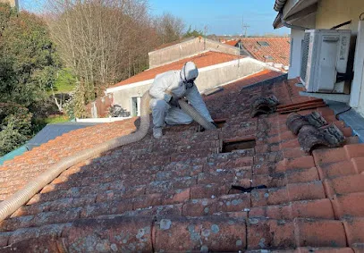 Image de Isoltoit Grenoble - Isolation Combles - Panneaux Photovoltaïques